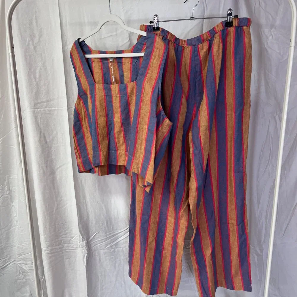 Striped Wide-Leg Linen-Blend Pants in Blue and Pink - Picture 9 of 13